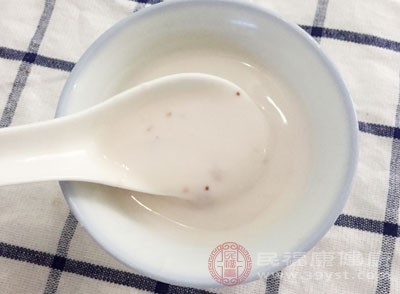 酸奶的好处 喝它居然能够防乳腺癌
