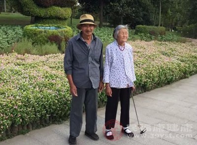 年龄越大，患上帕金森的可能性越高