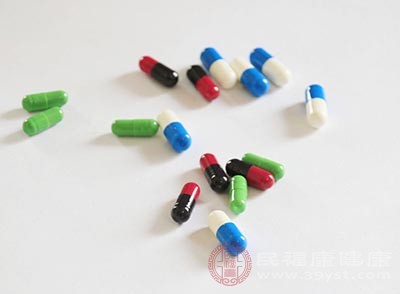 依據(jù)各種抗菌藥物透過血腦屏障進(jìn)入腦脊液的濃度