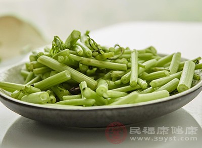 茼蒿富含營養(yǎng)，作為食材比較潤滑