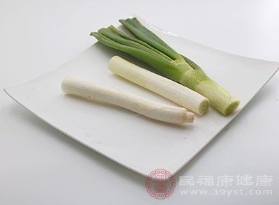 男人吃大蔥可以起到補(bǔ)腎的作用