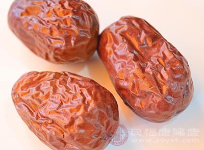 红枣中含有大量抗过敏物质环磷酸腺苷