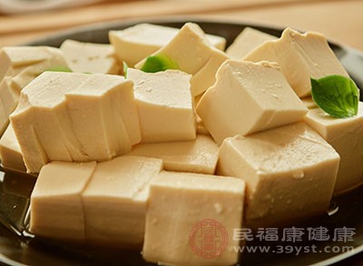 豆腐不能和什么一起吃