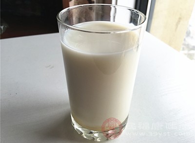 牛奶是补钙好的一种饮品