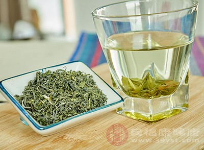 隔夜茶中還含有豐富的茶多酚物質(zhì)