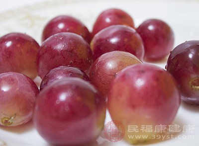 葡萄的营养价值 多种这种水果低血糖不再可怕