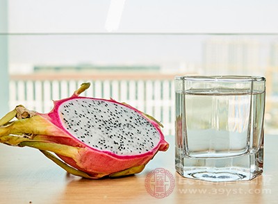 吃火龙果的好处 这种水果多吃竟能排毒减肥