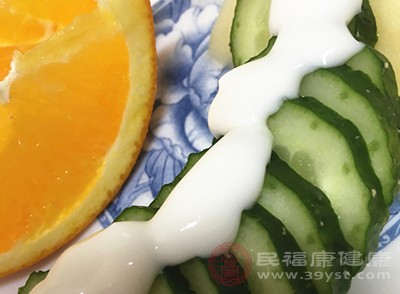 要多吃蔬菜水果，高纖維、高營(yíng)養(yǎng)的食物