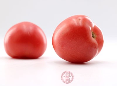 西红柿中所含的特殊果糖有助于促进酒精分解吸收