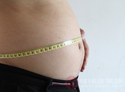 肥胖可引起代谢紊乱，导致孕激素周期性调节缺乏