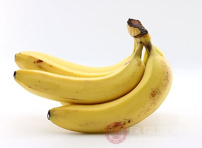 香蕉中含有大量的β- 胡萝卜素