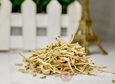 金銀花泡水喝和日常泡茶其實(shí)是同一個(gè)道理