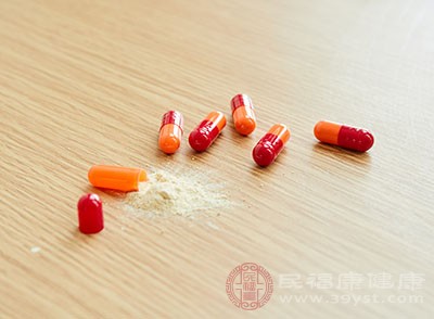 如果長期服用刺激腸道的藥物，讓腸道內(nèi)壁失去應(yīng)激性