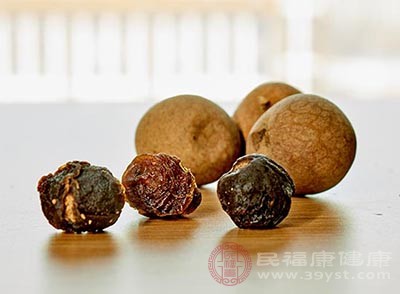 干紅棗250(去核后凈重)，桂圓肉50克