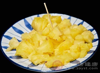 菠萝的好处 多吃这个水果帮你预防感冒