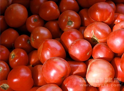 西红柿是一种含维生素c很高的食物