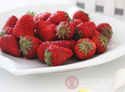 草莓的功效 常吃这种水果开胃效果好
