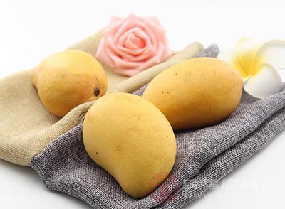 芒果不仅口感鲜美，它也具有改善体内胃酸过多的效果