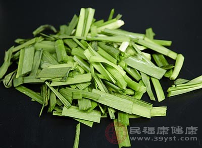 韭菜性溫，偏于溫補(bǔ)