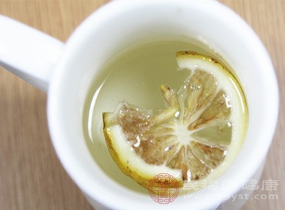 柠檬水的功效 多喝这种饮料可以美白肌肤