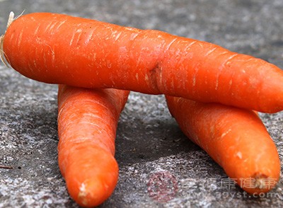 在经期的时候可以适当的食用一些胡萝卜