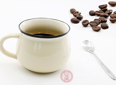 锻炼前一小时喝一杯黑咖啡，你的表现可以提高11-12%