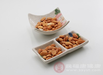 帶皮五花肉300g，大杏仁15g，陳皮10g