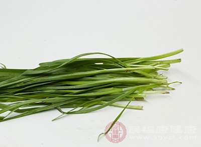 韭菜中含有一种叫植物性芳香挥油的成份