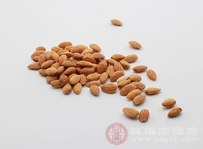 食用时，把容器内的凝乳用刀切成任何你喜欢的形状