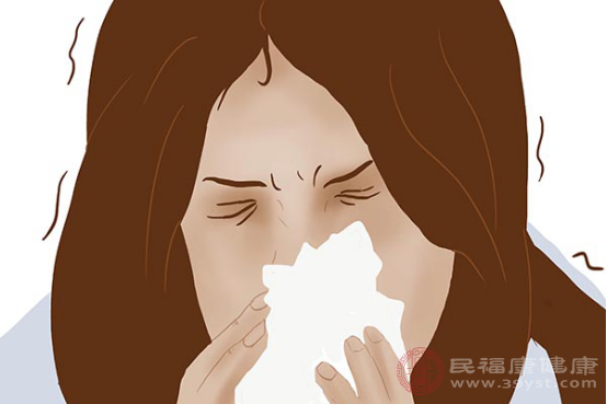 人們可以將剛燒開的水倒在保溫杯里面，然后將鼻子湊在蒸氣上面