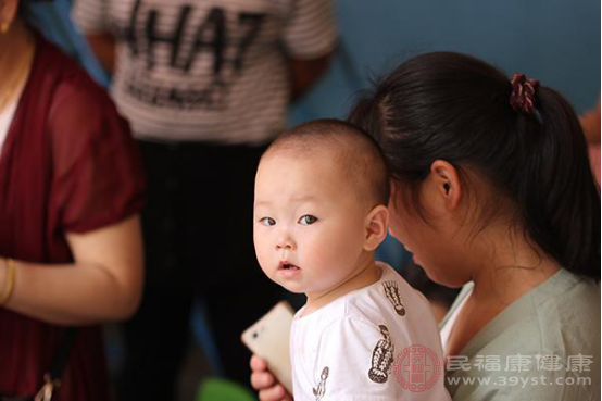 兒童良性癲癇多發(fā)生在兩歲至十四歲之間，成年人沒有這種病