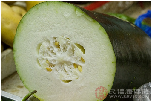 冬瓜是很常见的蔬菜，日常生活中很多家庭餐桌上都有它的身影