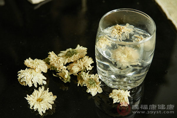 菊花枸杞茶是我国传统茶饮当中的一种