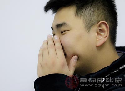 吸烟者的咳嗽”就像长期吸烟者一样持续咳嗽(持续2周或3周以上)