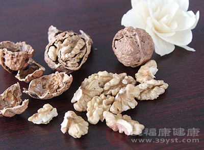 核桃有營(yíng)養(yǎng)，但食用后可讓人釋放大量熱量