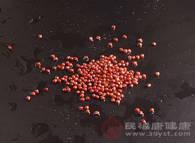 中医方面认为红豆性甘酸