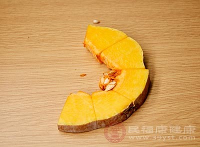 南瓜是溫性食品，食用多了會造成體內(nèi)濕熱