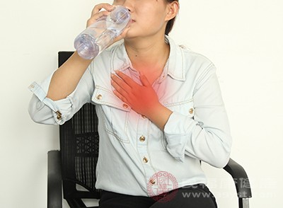胸闷、胸痛等是冠心病的常见症状