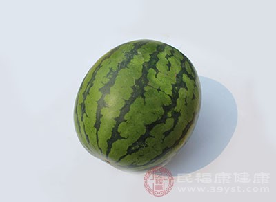 總是有口干的人，在平時(shí)可以多吃生津清熱類的食物