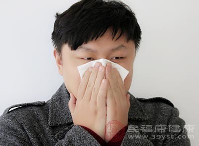 有鼻塞的症状后，可以用熏蒸的方法缓解症状