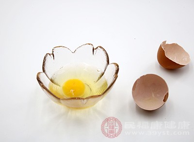 土鸡蛋中含有大量的卵磷脂