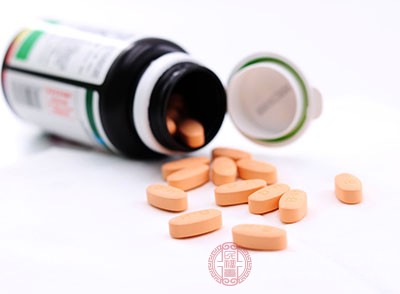 多数止痛药、感冒药、退烧药中都含有乙酰氨基酚