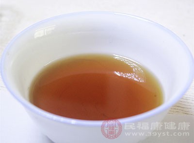 生姜红糖茶是生活中比较常见的一种驱寒暖胃的饮品