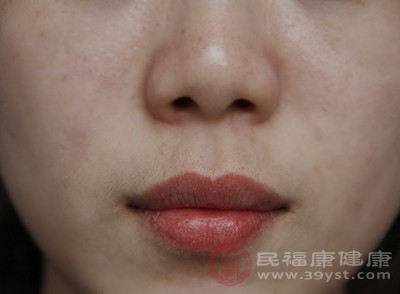 不少女性朋友會使用脫毛儀器來去掉腋下、腿部的毛發(fā)