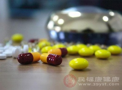 濫用藥物會(huì)對(duì)肝臟造成損害，尤其是長(zhǎng)期使用一些對(duì)肝臟有損害的藥物