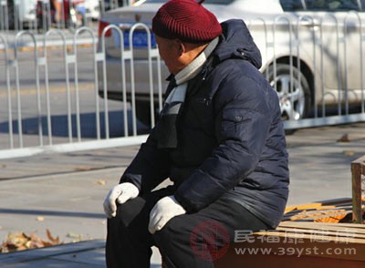 積極的心態(tài)有助于我們更好地面對生活中遇到的挑戰(zhàn)和困難