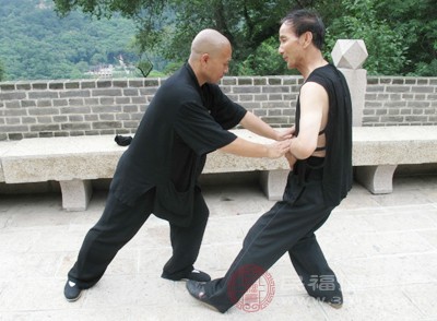 武术作为中国传统文化的重要组成部分，蕴含着丰富的历史和文化内涵