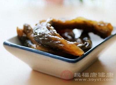 減少吃加工食品、快餐、腌制食品等高鹽食品