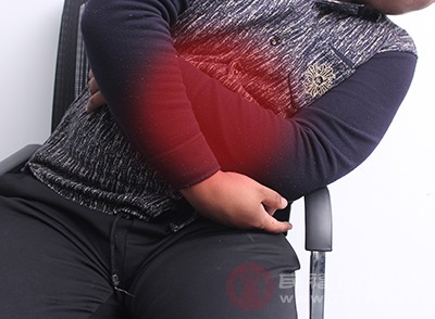 有研究发现萎缩性胃炎是有一定遗传倾向的，如果直系亲属中有过类似疾病，那么自己患这种病的几率也会很高