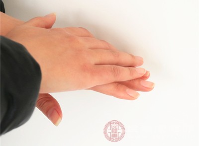 经常掰手指会提升关节炎风险吗 还能掰手指吗